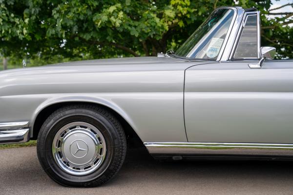 Mercedes Benz 280SE 3.5 Convertible 1970